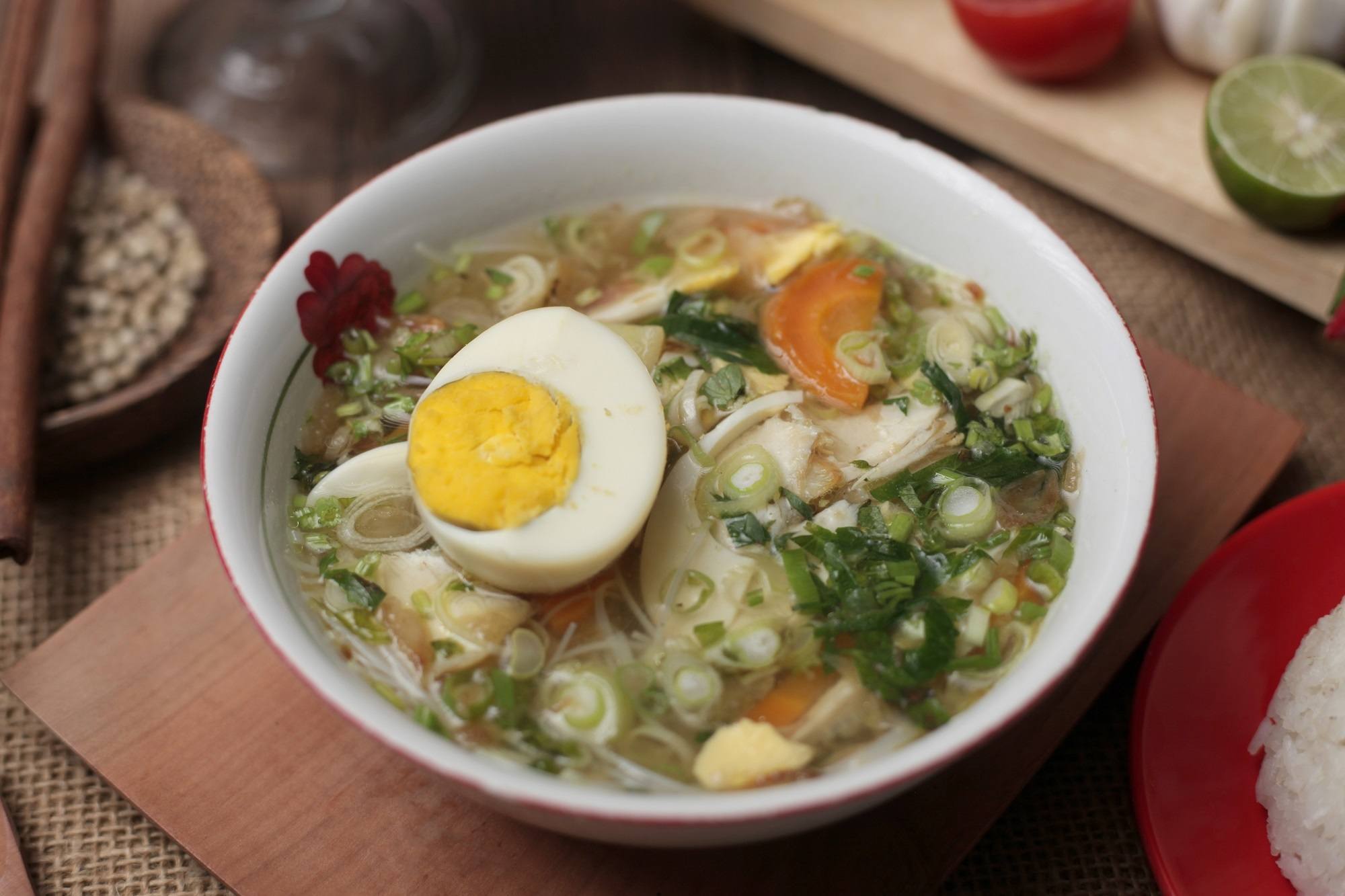 Soto Ayam Bening Segar dan Gurih